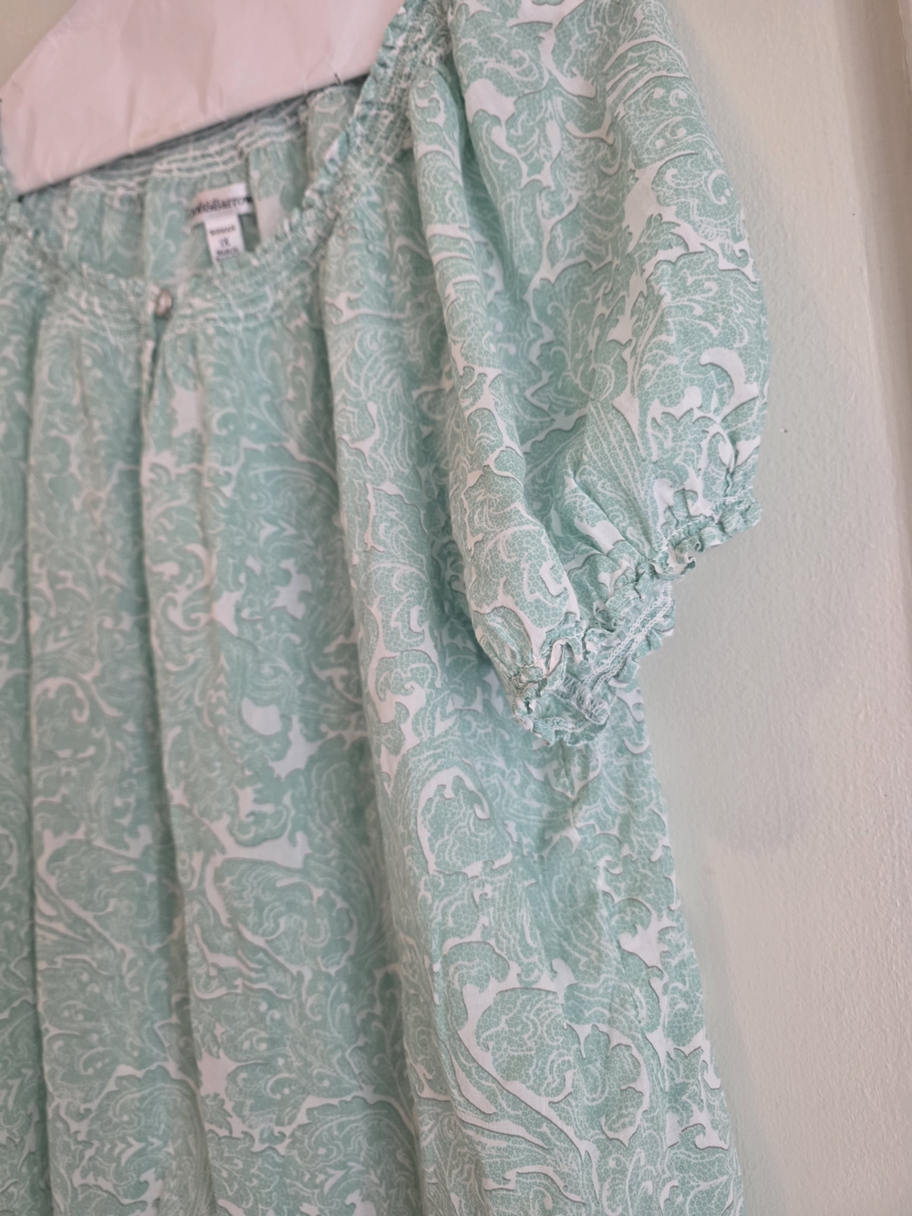 100% Cotton- Mint Green Paisley Peasant Top - Picture 2 of 4